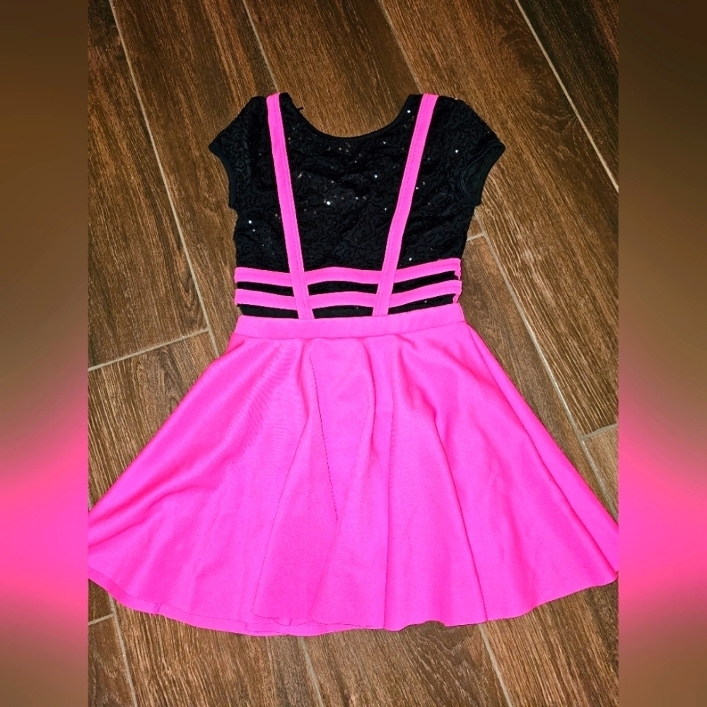 DANCE DRESS TEEN SZ MEDIUM/LARGE  PINK BLACK SEQUIN Costume CUTE 💖